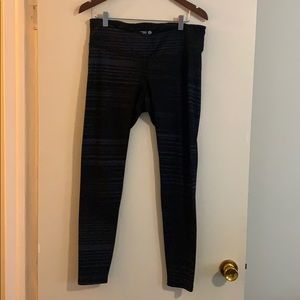 Old Navy Black leggings with gray striped detail